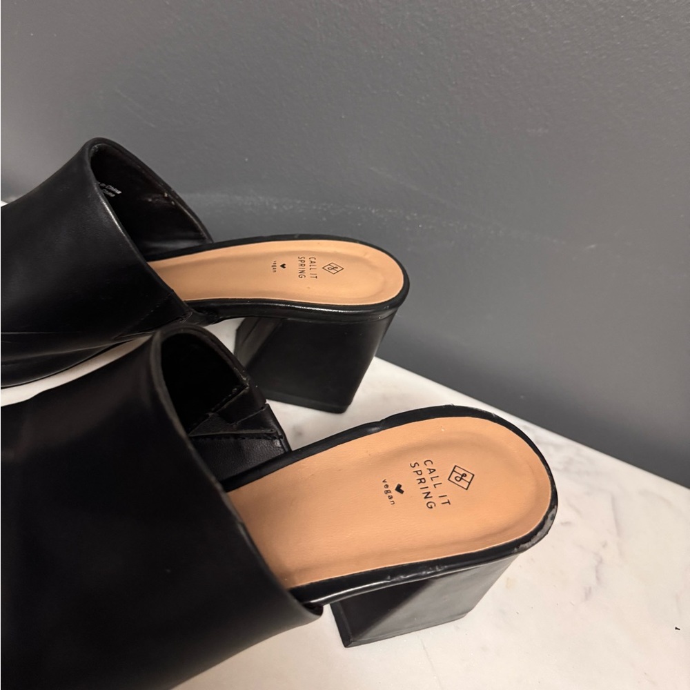 Spring Black Pointed Mule Block Heels - Picture 2 of 7